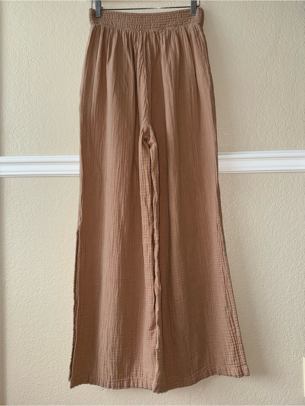 Aerie 100% Cotton Gauze Wide Leg Pants Elastic Waist Bottom Slit Tan Comfy M - Picture 2 of 9